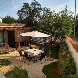 https://kuca-za-odmor-natalija.in-istria.net